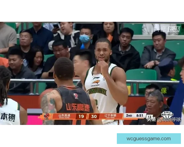 乌戈:新援莱迪助力内线补强尽快磨合球队化学反应 乌戈:新援莱迪助力内线补强尽快磨合球队化学反应